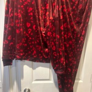 NWT Sz XXL simply Vera Vera wanted fliral velour pajamas